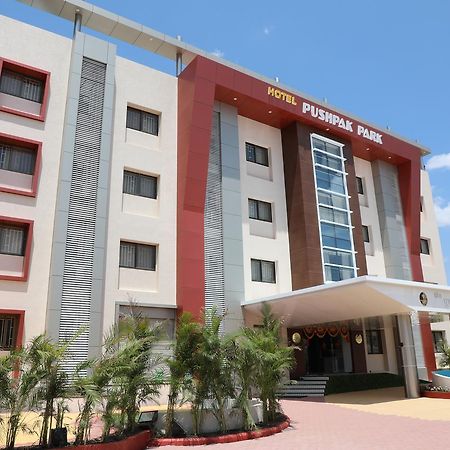 Hotel Pushpak Park Osmanabad Екстер'єр фото