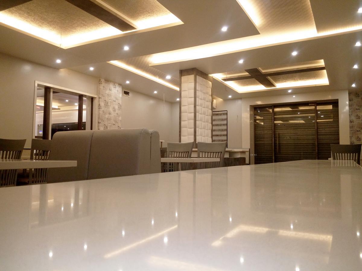 Hotel Pushpak Park Osmanabad Екстер'єр фото