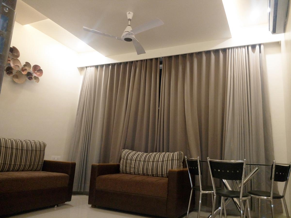 Hotel Pushpak Park Osmanabad Екстер'єр фото